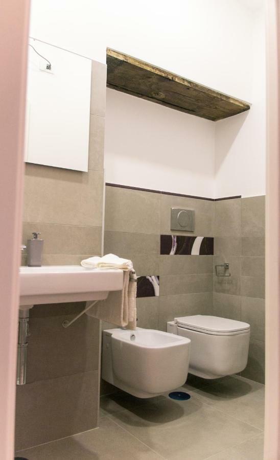 B&B Il Balconcino A Santa Chiara Napoli Dış mekan fotoğraf