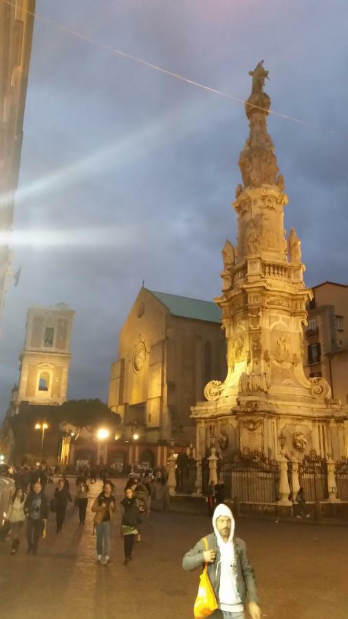 B&B Il Balconcino A Santa Chiara Napoli Dış mekan fotoğraf