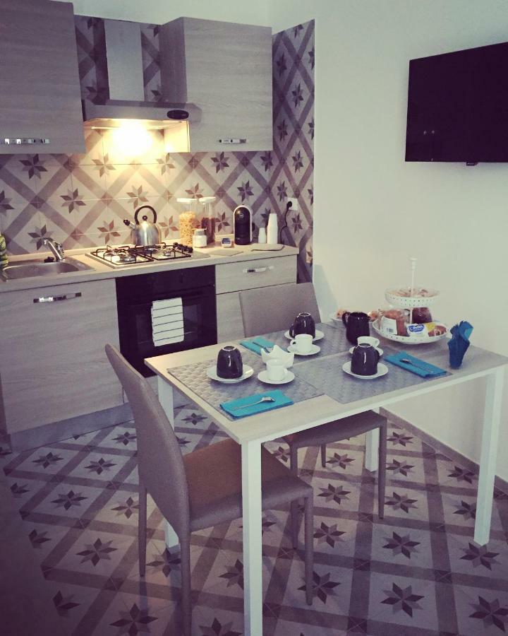 B&B Il Balconcino A Santa Chiara Napoli Dış mekan fotoğraf